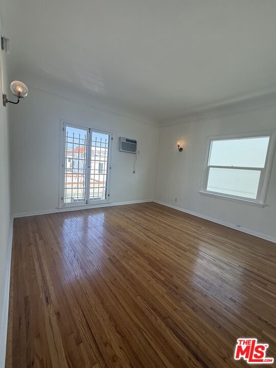 Building Photo - 444 N Curson Ave