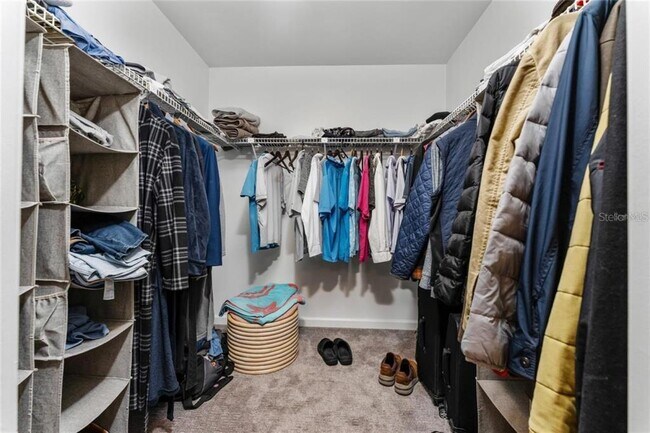 Building Photo - 880 Van Gogh Rd