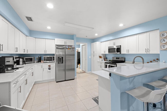 Building Photo - 9124 Villa Portofino Cir
