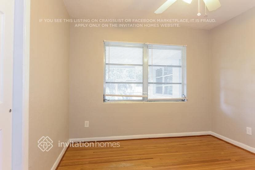 Building Photo - 2359 Eastwood Dr