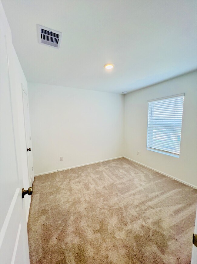 Building Photo - 27142 River Birch Ridge Dr