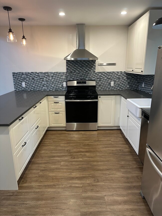 Building Photo - 3980 NE 38th Ave