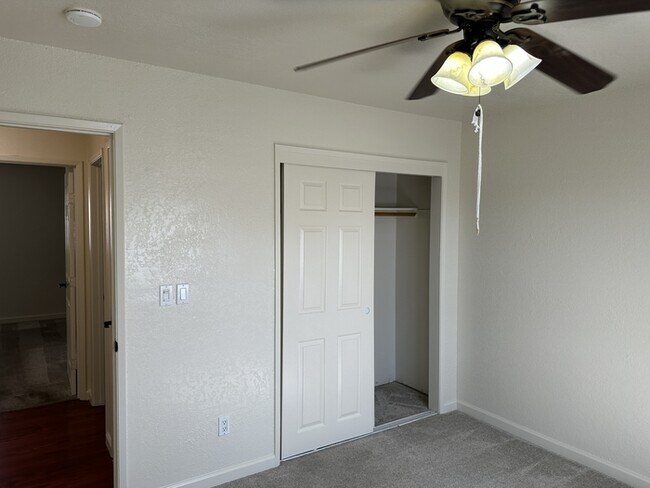 Building Photo - Beautiful Manteca 3 Bedroom Single Story H...