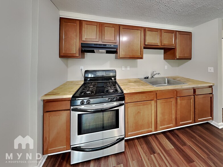 Building Photo - 3033 Rumford Ct