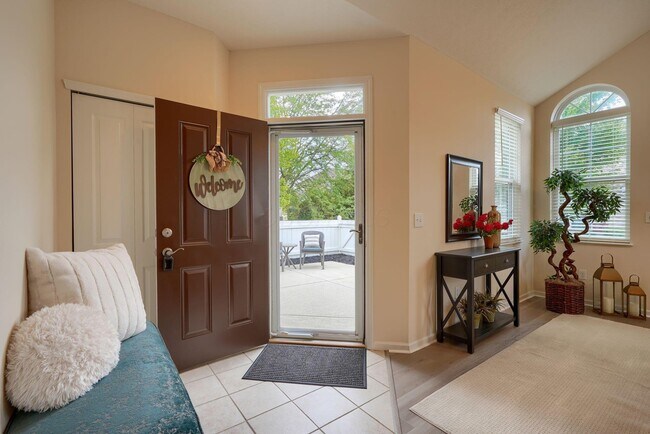 Building Photo - 6183 Donegan Way