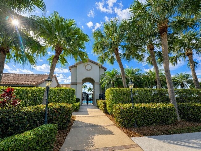 Building Photo - 10708 NW 12th Manor