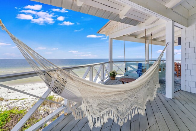 Building Photo - 850 Gulf Shore Dr