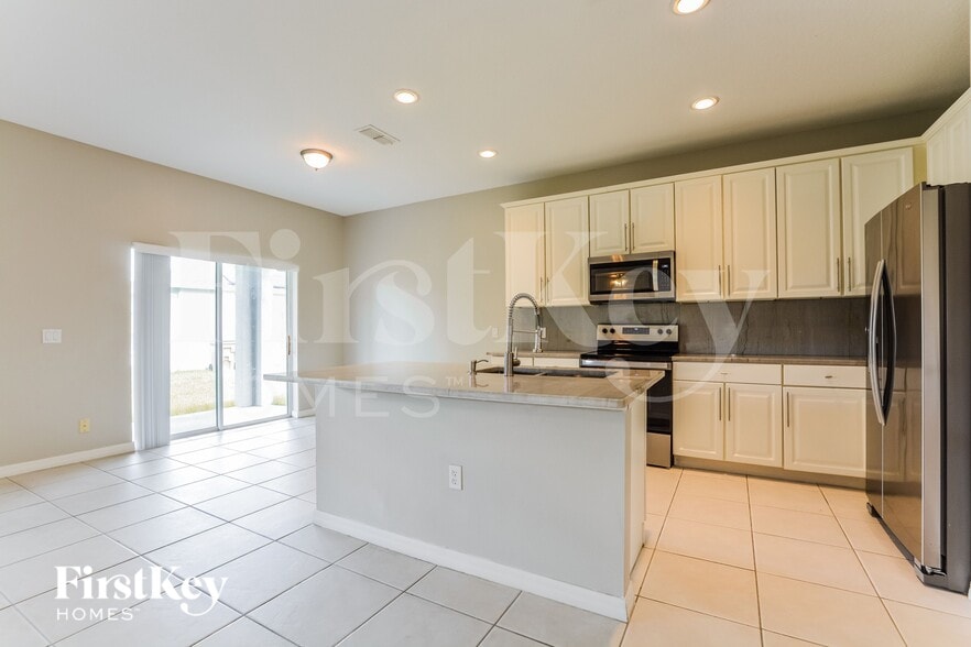 Building Photo - 3148 Regal Darner Dr