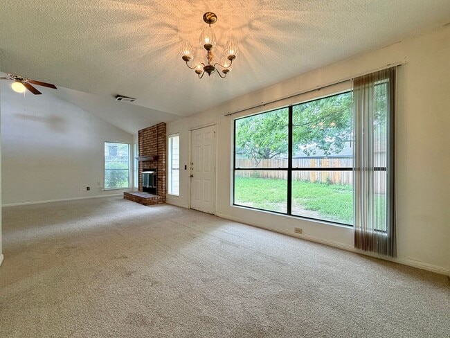 Building Photo - 2110 Warfield Way