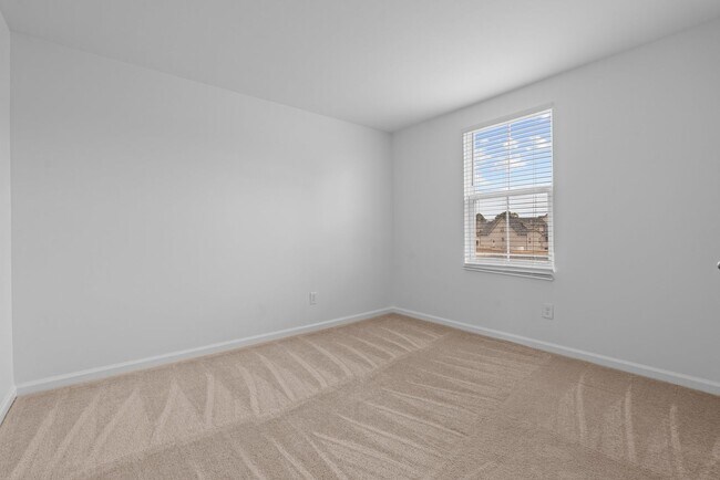 Building Photo - SHOWINGS CURRENTLY UNAVAILABLE!!!