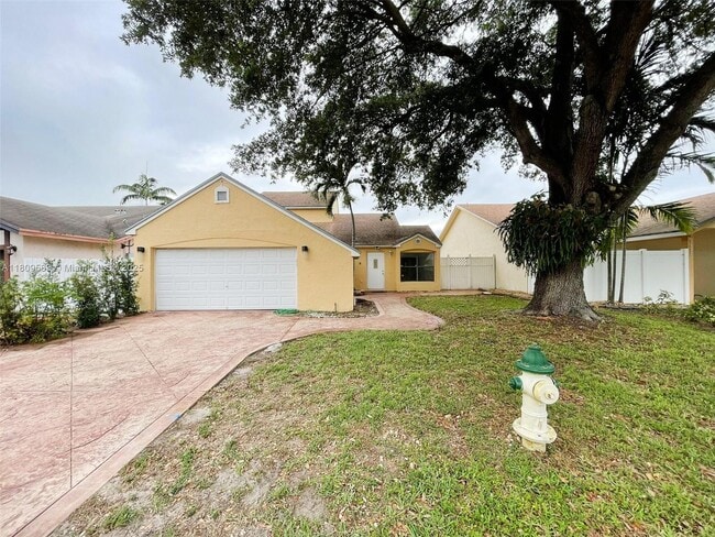 Primary Photo - 7941 NW 50th St