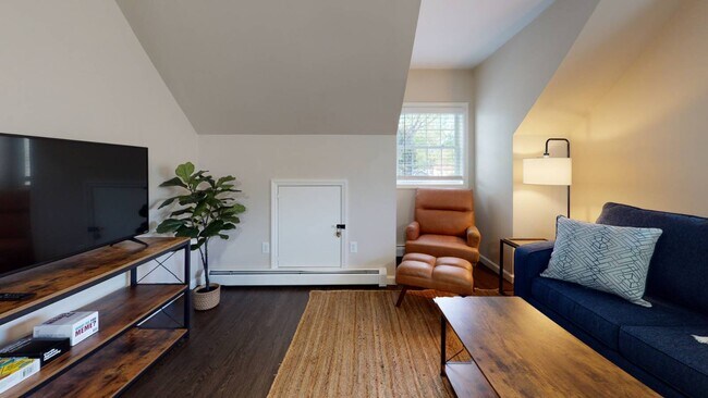 Building Photo - 1439 NY-9P