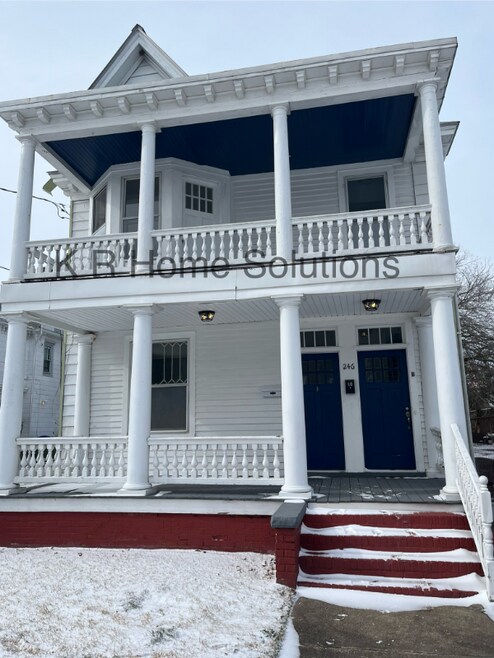 Building Photo - 246 Hatton St