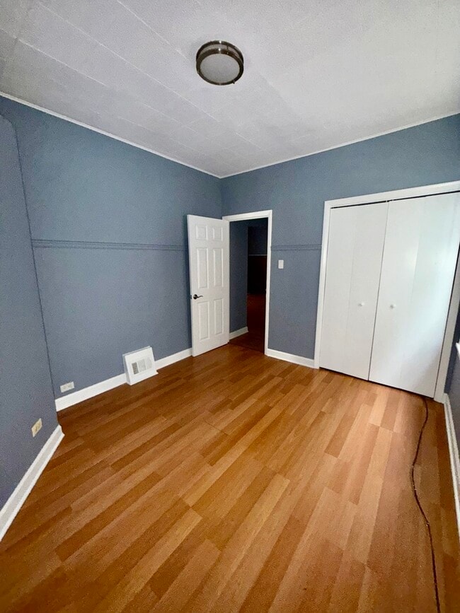 Building Photo - 1741 N Mayfield Ave