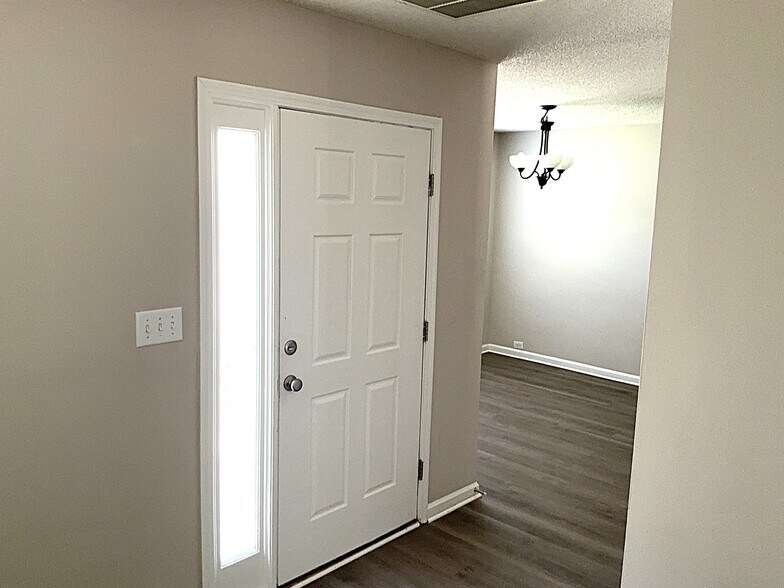 Building Photo - 1171 Lempster Dr NW