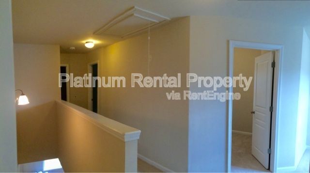 Building Photo - 2635 Runnymede Ct