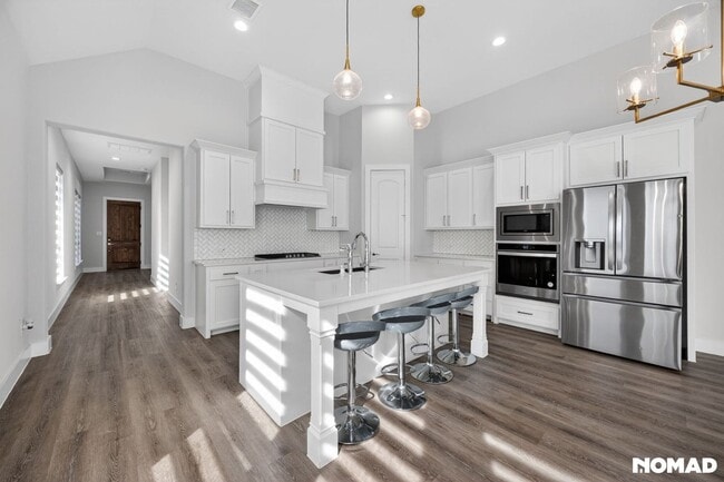 Building Photo - 1780 Dartmoor Dr