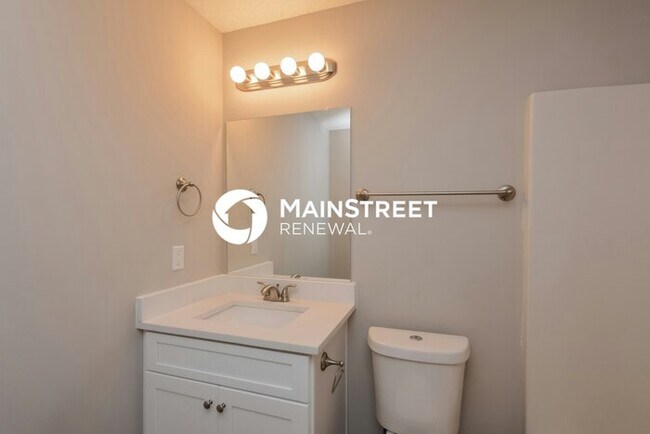 Building Photo - 6 Bedroom Pet-Friendly Home in COVINGTON, GA with Main Street Renewal