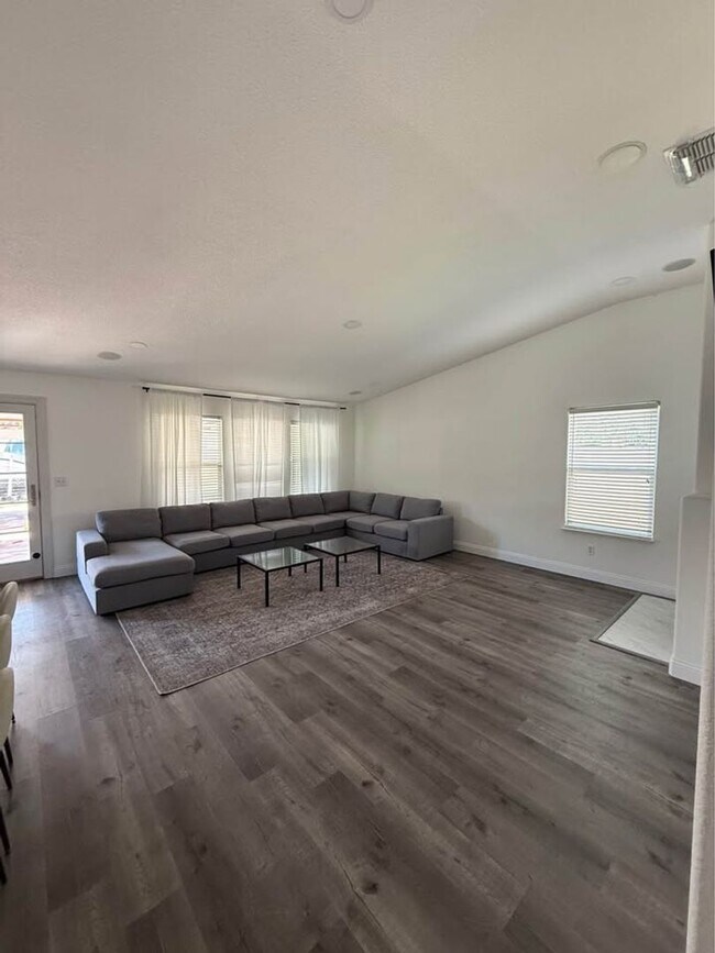 Building Photo - Beautiful Home for Rent – Mather, CA