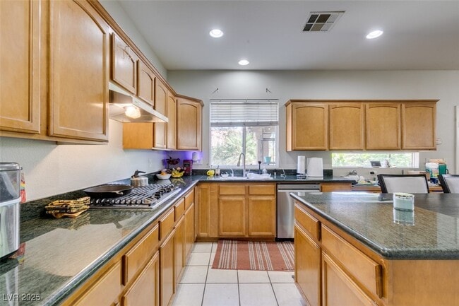 Building Photo - 1048 Painted Daisy Ave