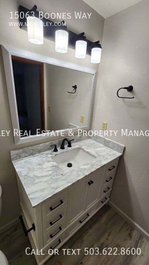 Building Photo - 15063 Boones Way