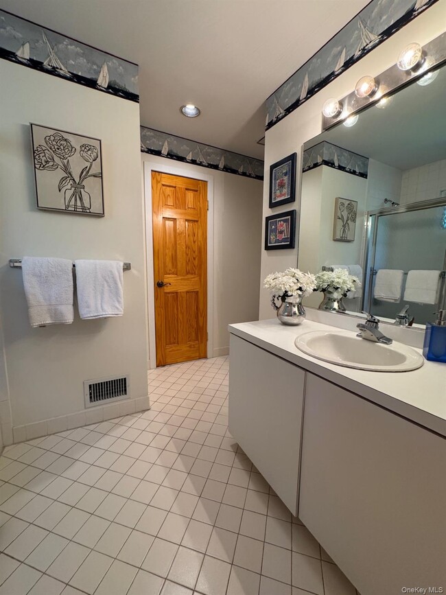 Building Photo - 26 Woodedge Trail