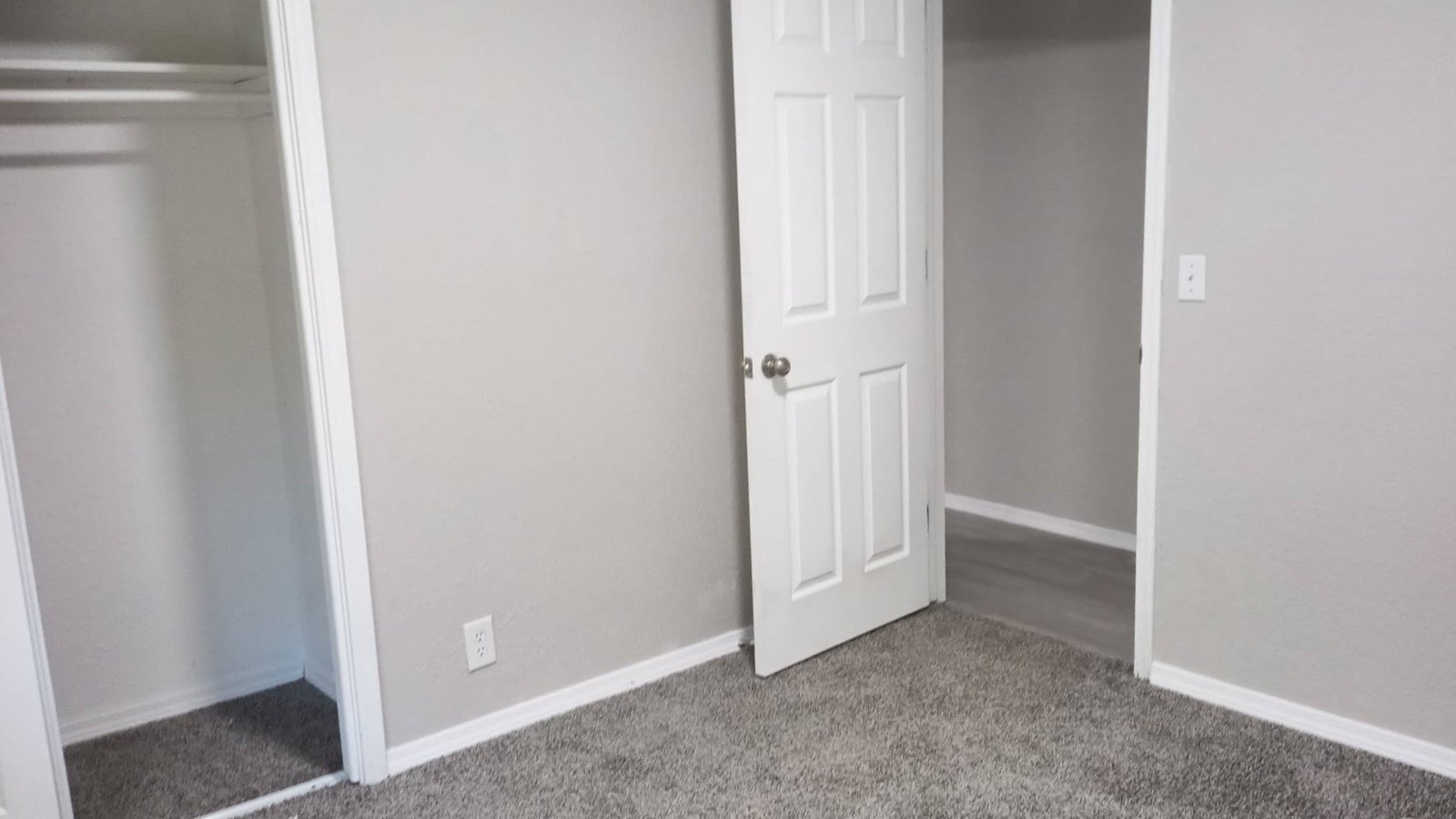 Building Photo - 4408 S Cypress Ave