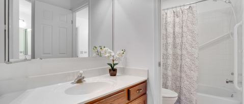 Building Photo - 1330 Cromwell Ct