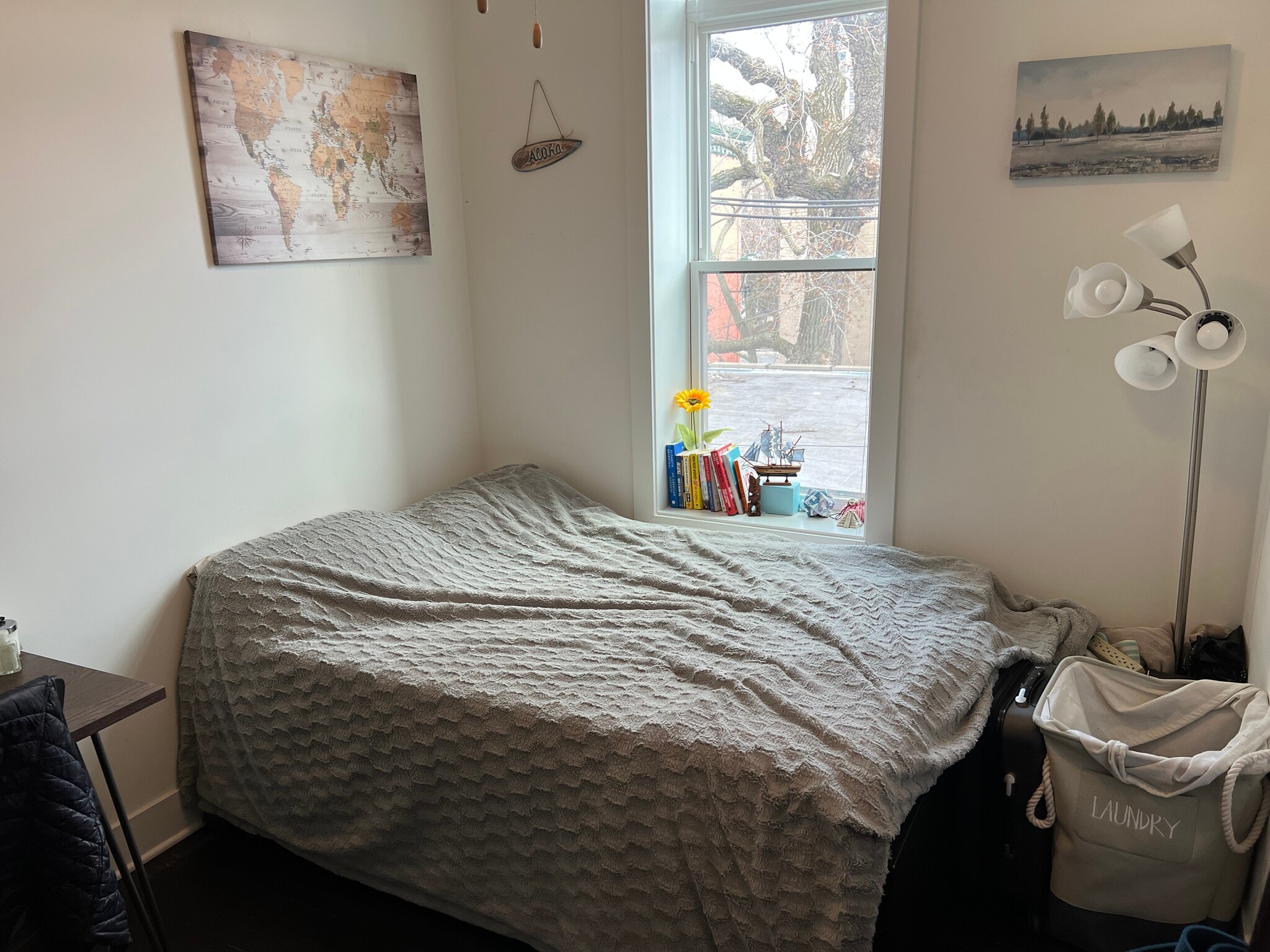 Bed 2 - 161 W Schiller St