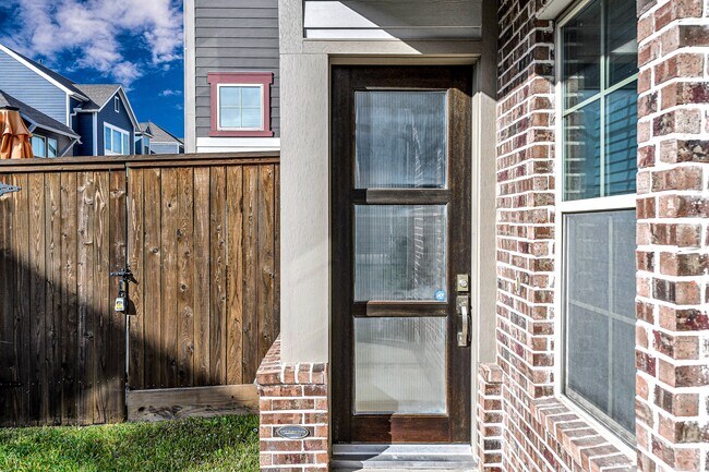 Building Photo - 12562 Holly Blue Ln