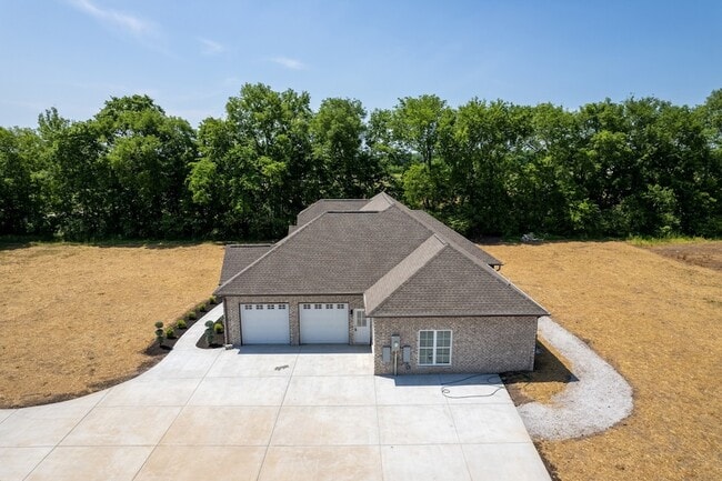 Building Photo - 935 S Cross Bridges Rd