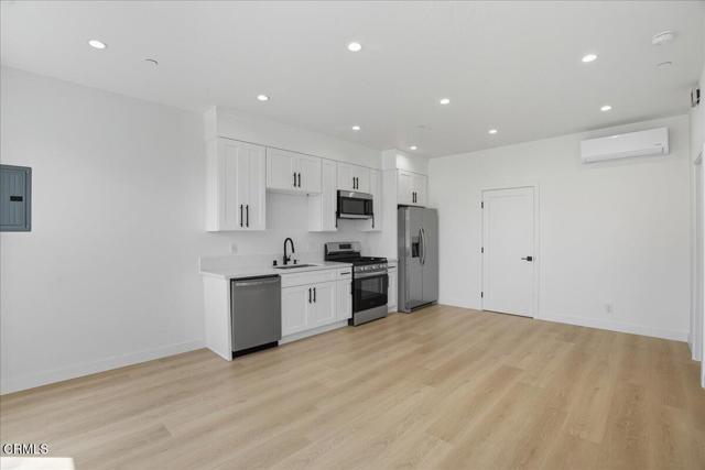 Building Photo - 1901 Ocean Ave