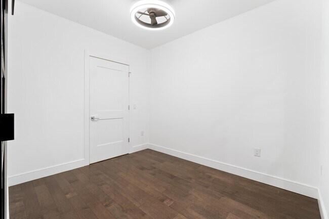Building Photo - 6401 Park Ave
