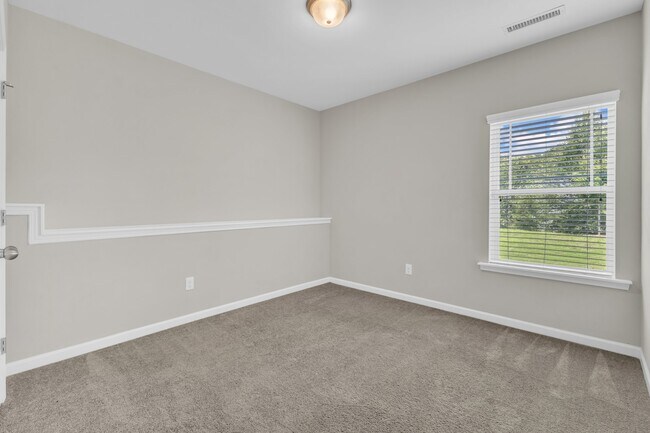 Building Photo - 4701 Kia Dr