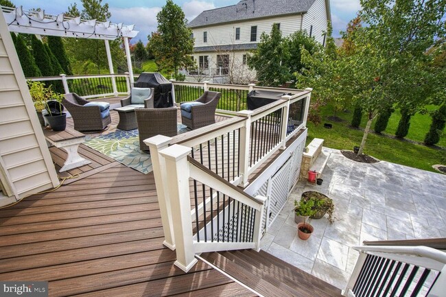 Building Photo - 42229 Majestic Knolls Dr
