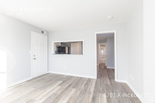 Primary Photo - 1701 Hickory St