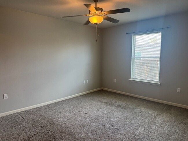 Building Photo - Beautiful Home for Lease in Sunshine, LA.