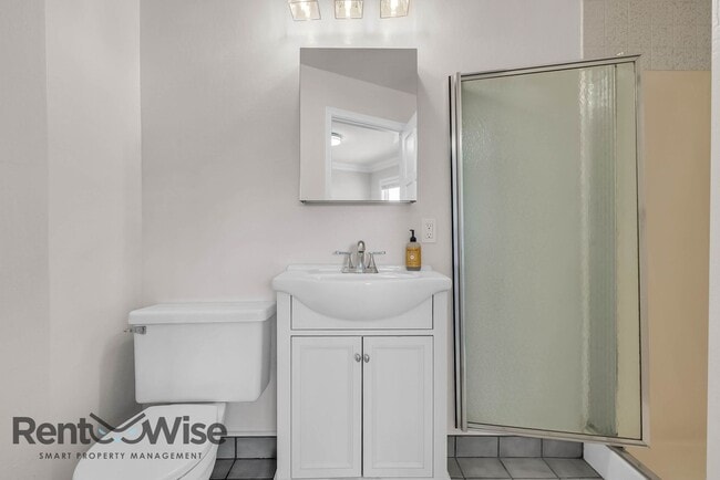 Building Photo - 1951 Heath Dr