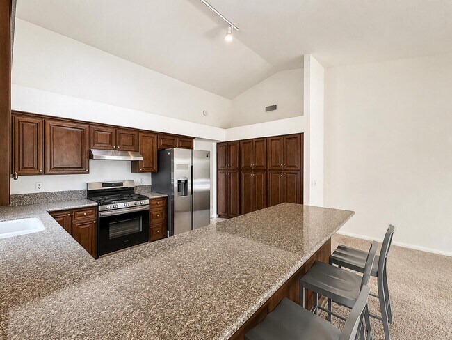 Building Photo - 68412 Descanso Cir
