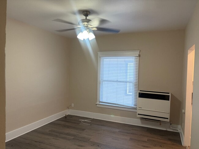 Interior Photo - 245