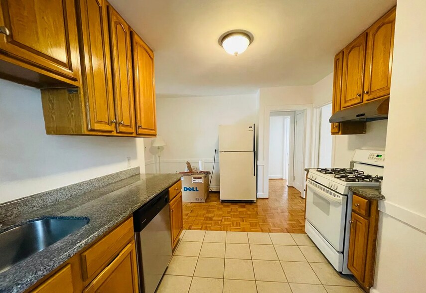 Primary Photo - 20 Shanley St