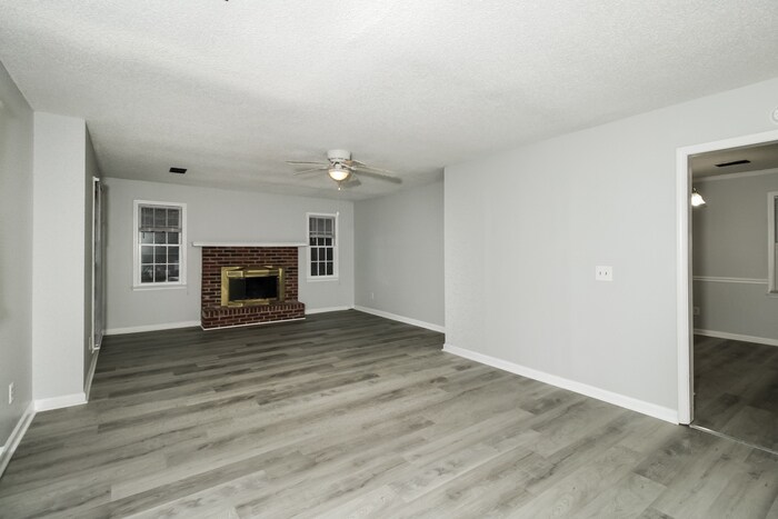 Building Photo - 101 Cannon Dale Ct