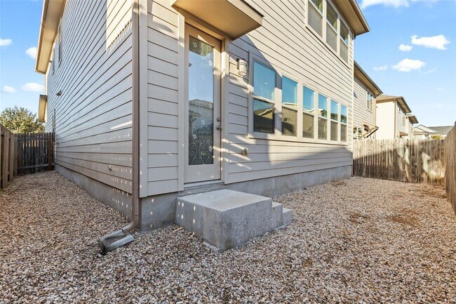 Building Photo - 9107 Moonstone Dr
