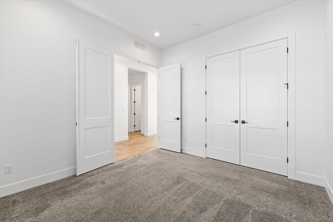 Building Photo - Luxury 5-Bed + Bonus + RV Garage Home for ...