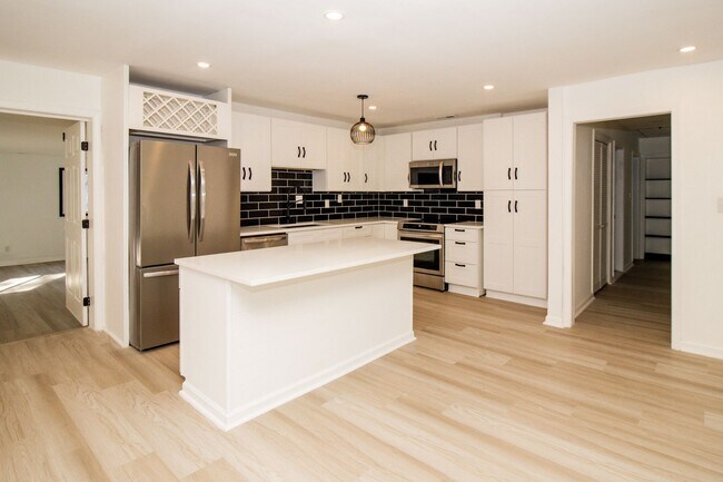 Building Photo - 6491 Clearair Dr
