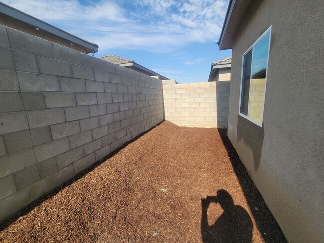 Building Photo - 8501 Grandy St