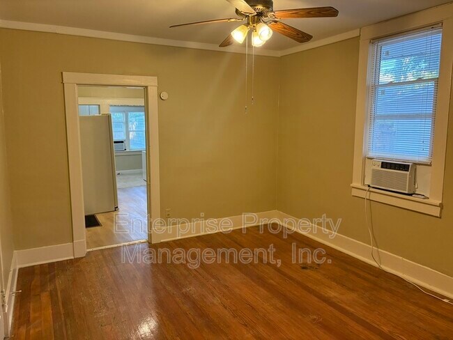 Building Photo - 2187 Court Ave