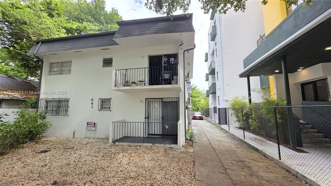 Building Photo - 641 NW 2nd St
