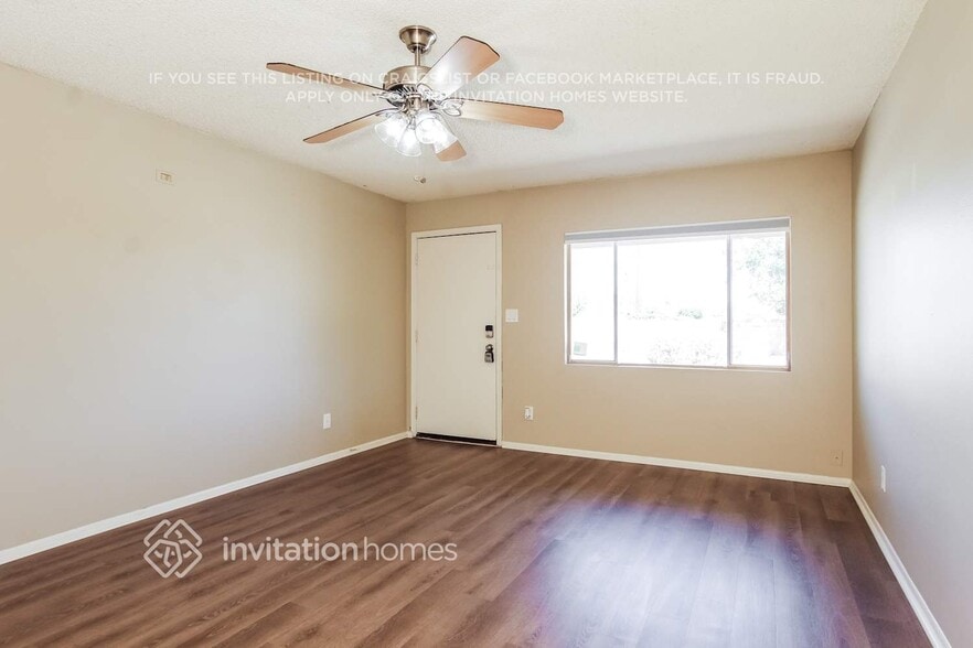 Building Photo - 8422 N 42nd Dr