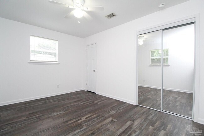 Building Photo - 150 E Ensley St